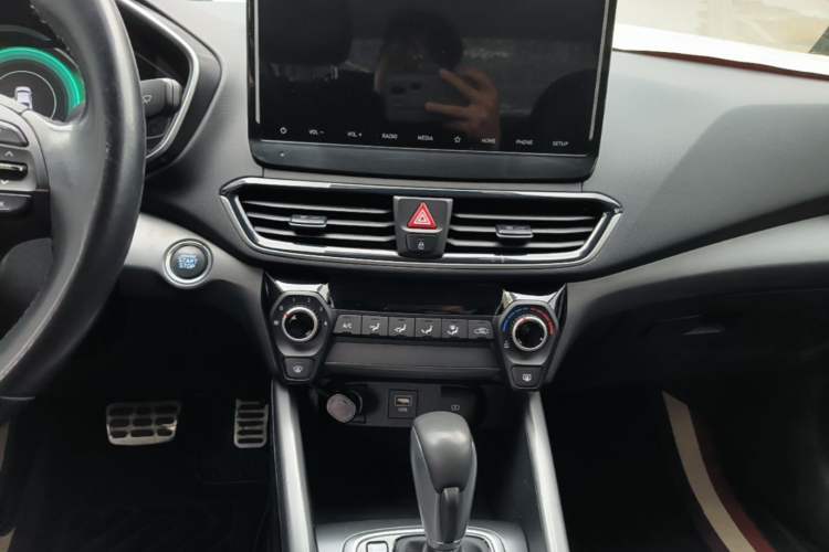 Used Hyundai Lafesta 2019 280TGDi Sport Edition China VI Audio And AC Panel