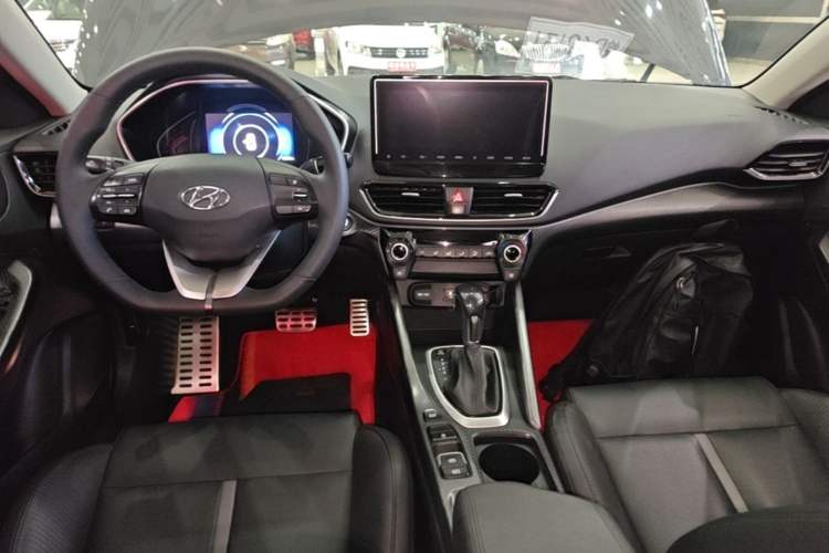 Used Hyundai Lafesta 2019 280TGDi Sport Edition China V Standard Center Console