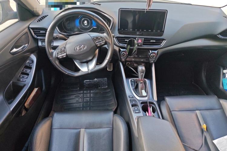 Used Hyundai Lafesta 2019 280TGDi Smart Speed Version China VI Standard Center Console