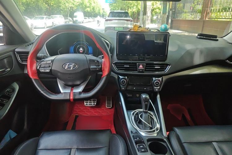 Used Hyundai Lafesta 2019 280TGDi Smart Speed Version China VI Standard Center Console