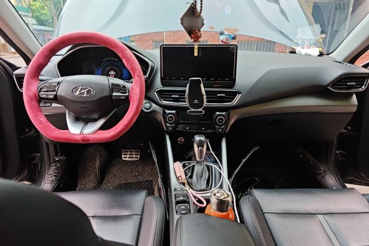 Used Hyundai Lafesta 2019 280TGDi Smart Speed Version China VI Standard Center Console