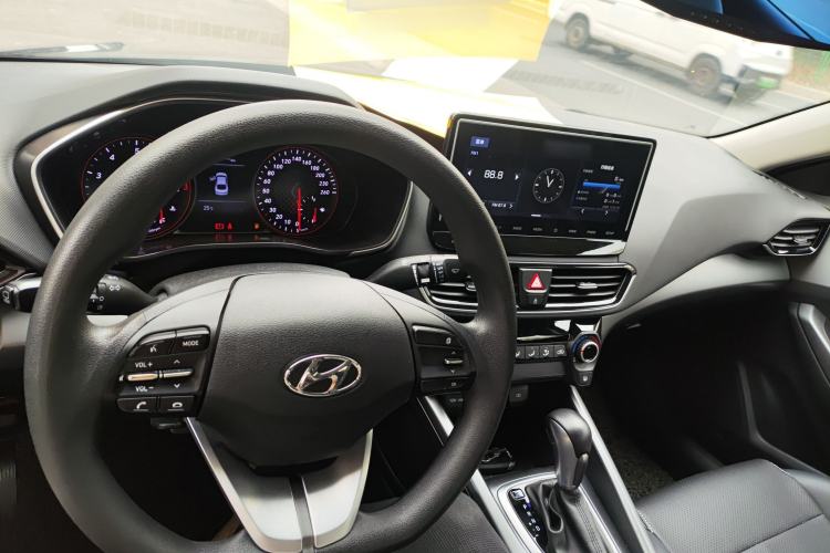 Used Hyundai Lafesta 2019 240TGDi Sport Edition China VI Center Console