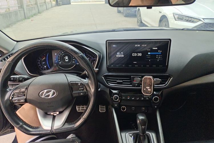 Used Hyundai Lafesta 2019 280TGDi Sport Edition China V Standard Center Console