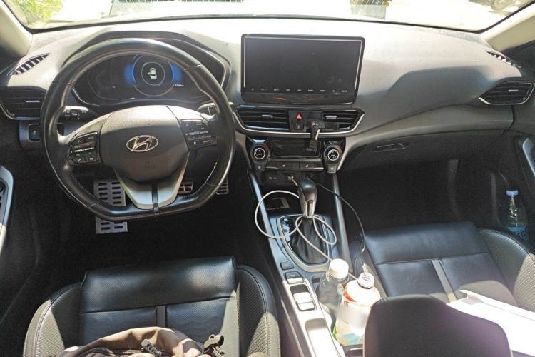 Used Hyundai Lafesta 2019 280TGDi Smart Edition China VI Standard Center Console