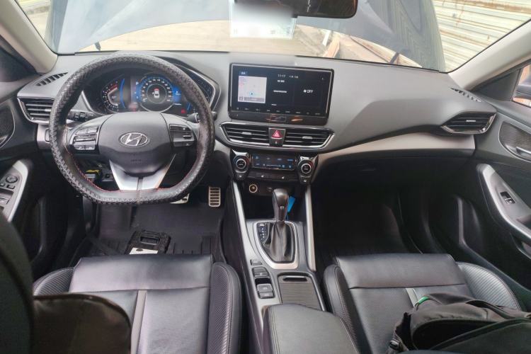 Used Hyundai Lafesta 2019 280TGDi Smart Speed Version China VI Standard Center Console