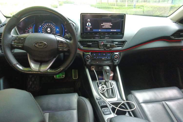 Used Hyundai Lafesta 2019 280TGDi Smart Speed Version China V Standard Center Console