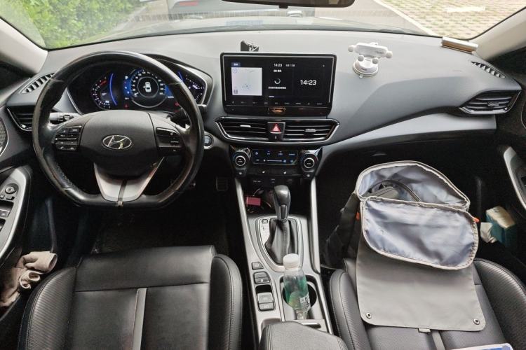 Used Hyundai Lafesta 2019 280TGDi Smart Speed Version China V Standard Center Console