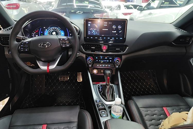 Used Hyundai Lafesta 2019 280TGDi Prestige Edition China VI Standard Center Console