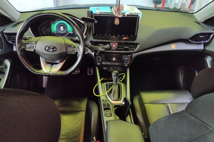 Used Hyundai Lafesta 2019 280TGDi Smart Edition China VI Standard Center Console