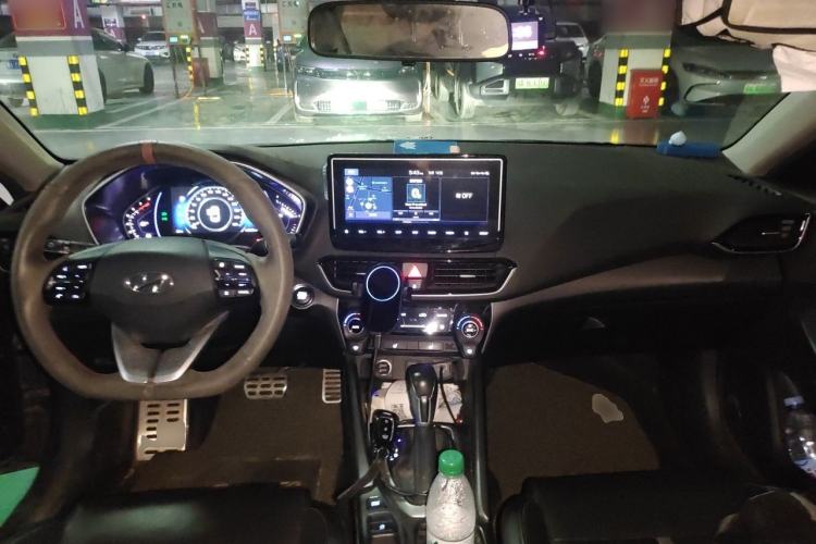 Used Hyundai Lafesta 2019 280TGDi Smart Speed Version China V Standard Center Console