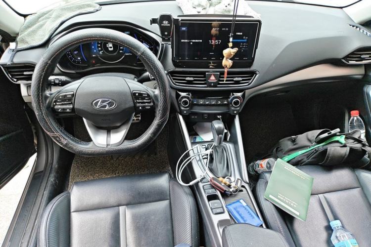 Used Hyundai Lafesta 2019 280TGDi Sport Edition China V Standard Center Console