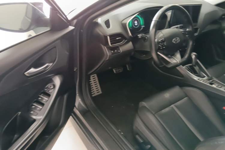 Used Hyundai Lafesta 2019 280TGDi Smart Speed Version China VI Standard Driver Seat