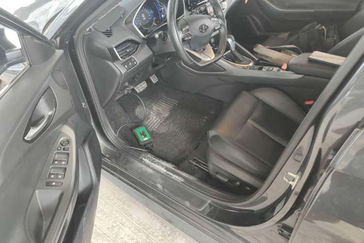 Used Hyundai Lafesta 2019 280TGDi Smart Speed Version China VI Standard Driver Seat