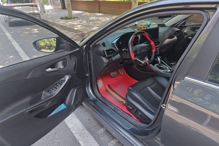 Used Hyundai Lafesta 2019 280TGDi Smart Speed Version China VI Standard Driver Seat