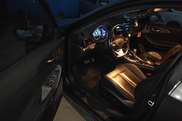 Used Hyundai Lafesta 2019 280TGDi Smart Speed Version China VI Standard Driver Seat