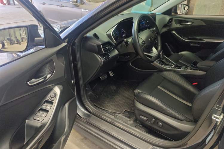 Used Hyundai Lafesta 2019 280TGDi Smart Speed Version China VI Standard Driver Seat