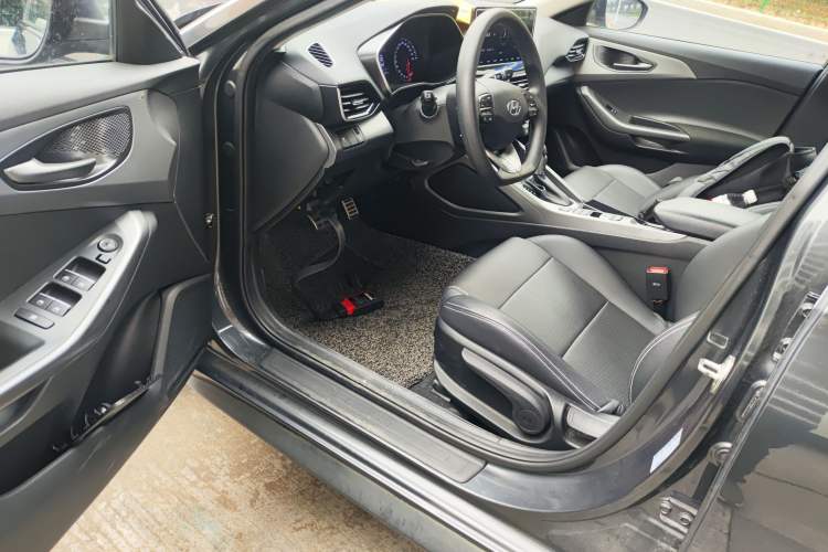 Used Hyundai Lafesta 2019 240TGDi Sport Edition China VI Driver Seat