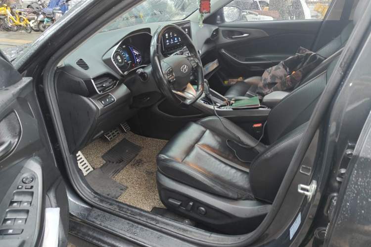 Used Hyundai Lafesta 2019 280TGDi Smart Speed Version China VI Standard Driver Seat