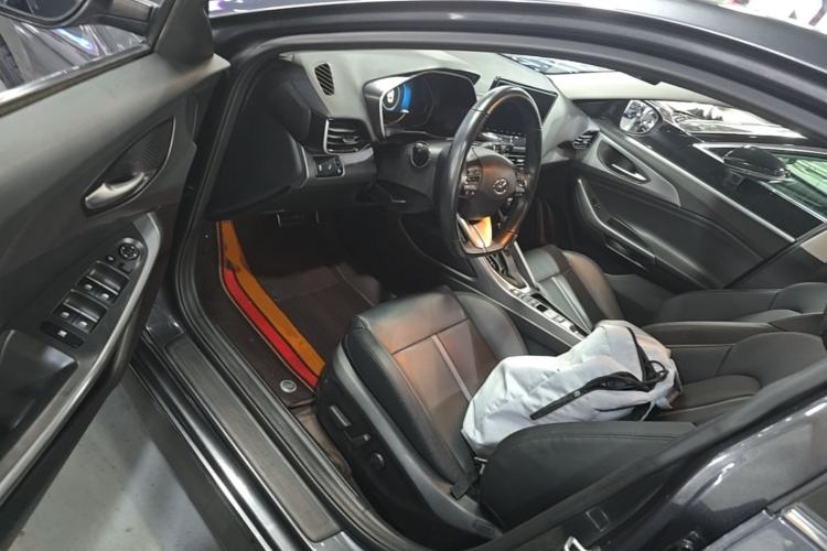 Used Hyundai Lafesta 2019 280TGDi Smart Speed Version China VI Standard Driver Seat