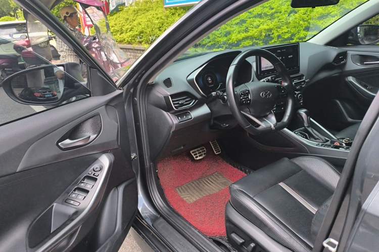 Used Hyundai Lafesta 2019 280TGDi Smart Speed Version China VI Standard Driver Seat