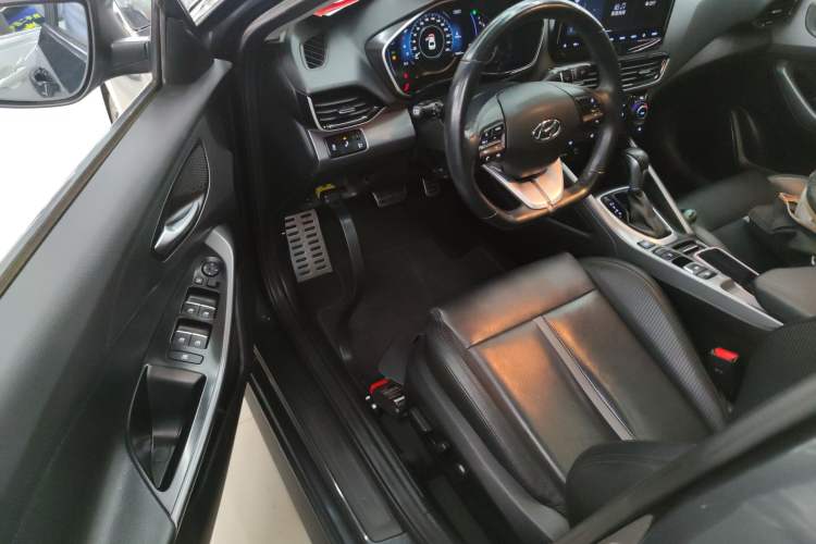Used Hyundai Lafesta 2019 280TGDi Smart Speed Version China VI Standard Driver Seat