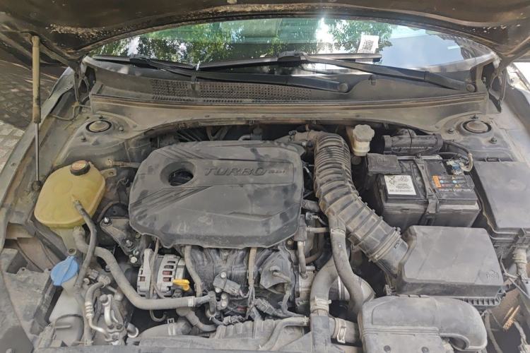 Used Hyundai Lafesta 2019 280TGDi Smart Speed Version China VI Standard Engine Bay