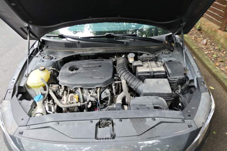Used Hyundai Lafesta 2019 280TGDi Smart Speed Version China VI Standard Engine Bay