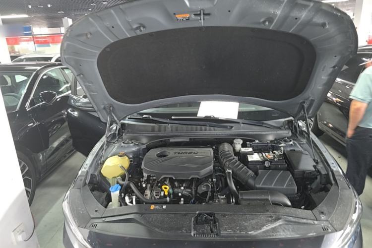 Used Hyundai Lafesta 2019 280TGDi Smart Speed Version China VI Standard Engine Bay