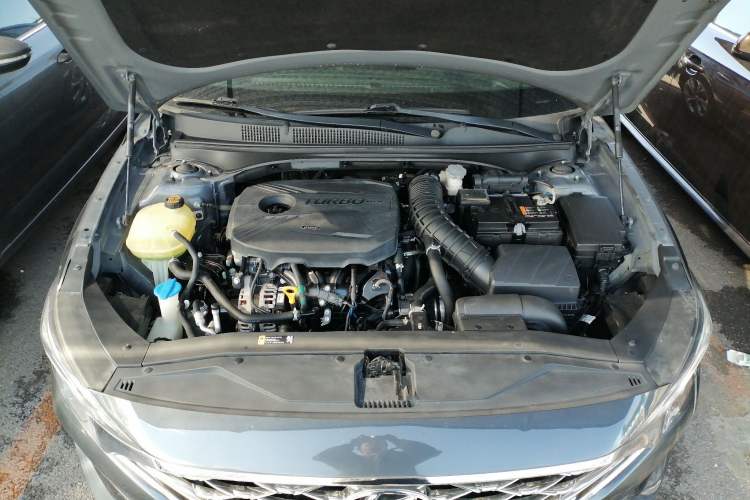 Used Hyundai Lafesta 2019 280TGDi Smart Speed Version China VI Standard Engine Bay