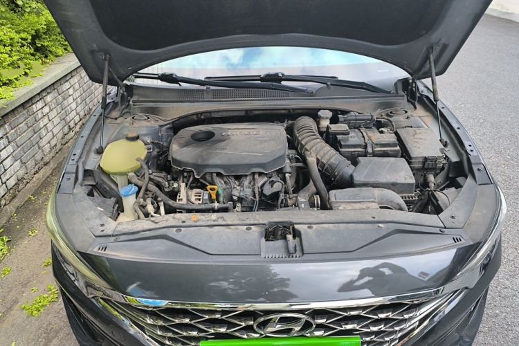Used Hyundai Lafesta 2019 280TGDi Smart Speed Version China VI Standard Engine Bay