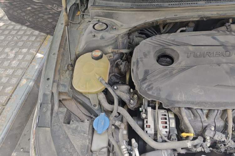 Used Hyundai Lafesta 2019 280TGDi Smart Speed Version China VI Standard Engine Bay Right