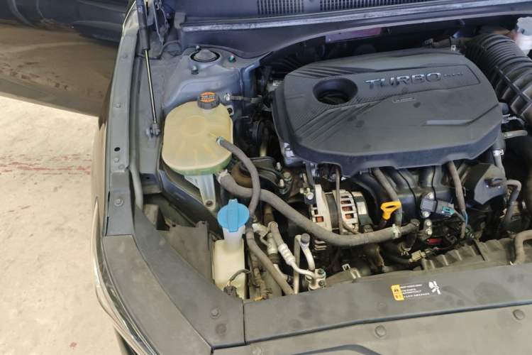 Used Hyundai Lafesta 2019 280TGDi Smart Speed Version China VI Standard Engine Bay Right