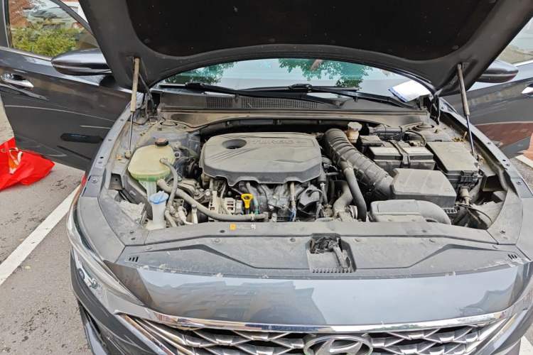 Used Hyundai Lafesta 2019 280TGDi Smart Speed Version China VI Standard Engine Bay Right
