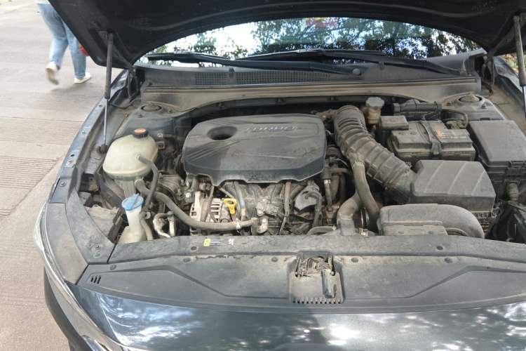 Used Hyundai Lafesta 2019 280TGDi Smart Speed Version China VI Standard Engine Bay Right