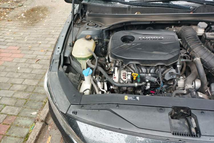 Used Hyundai Lafesta 2019 280TGDi Smart Speed Version China VI Standard Engine Bay Right