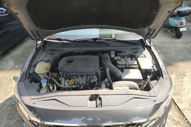 Used Hyundai Lafesta 2019 280TGDi Smart Speed Version China VI Standard Engine Bay