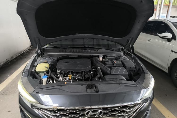 Used Hyundai Lafesta 2019 280TGDi Smart Edition China VI Standard Engine Bay
