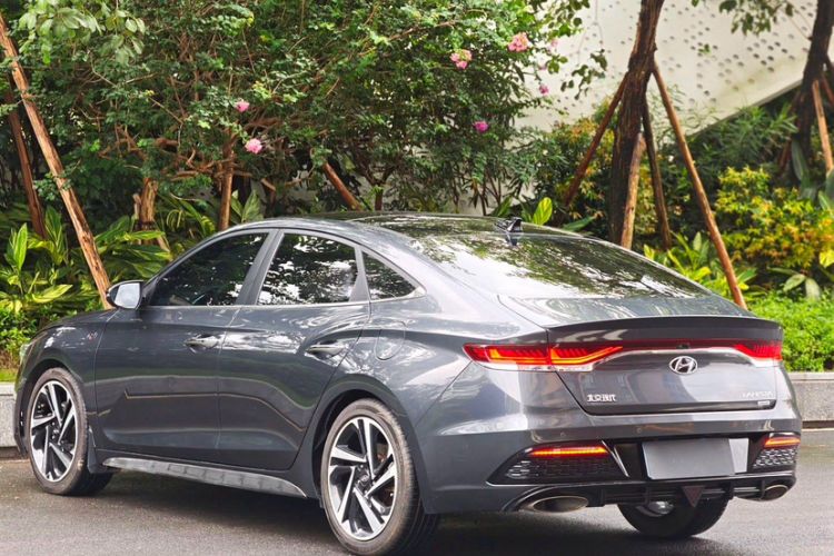 Used Hyundai Lafesta 2019 280TGDi Prestige Edition China VI Standard Exterior 1
