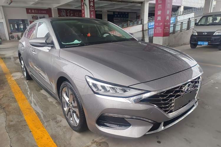 Used Hyundai Lafesta 2019 280TGDi Smart Speed Version China VI Standard Front Right 45 Deg