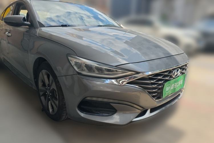 Used Hyundai Lafesta 2019 280TGDi Sport Edition China VI Front Right 45 Deg