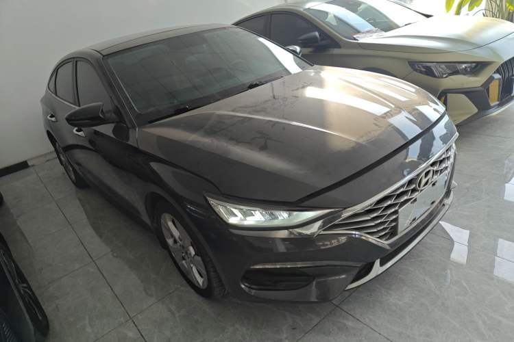 Used Hyundai Lafesta 2019 280TGDi Sport Edition China VI Front Right 45 Deg