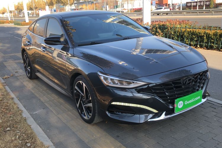 Used Hyundai Lafesta 2019 280TGDi Smart Edition China VI Standard Front Right 45 Deg
