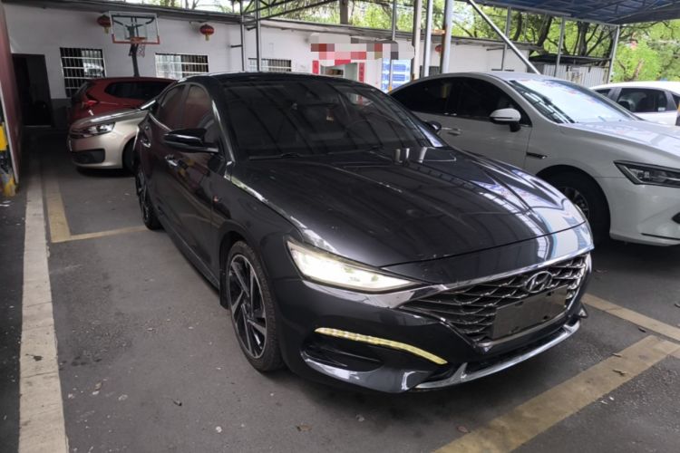 Used Hyundai Lafesta 2019 280TGDi Smart Edition China VI Standard Front Right 45 Deg