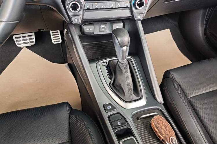 Used Hyundai Lafesta 2019 280TGDi Sport Edition China VI Gear Lever