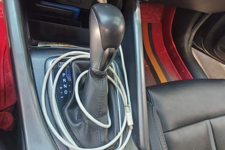 Used Hyundai Lafesta 2019 280TGDi Smart Speed Version China VI Standard Gear Lever