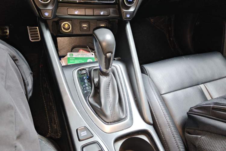 Used Hyundai Lafesta 2019 280TGDi Smart Speed Version China VI Standard Gear Lever