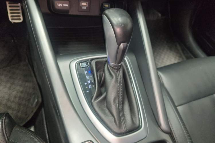 Used Hyundai Lafesta 2019 280TGDi Smart Speed Version China VI Standard Gear Lever