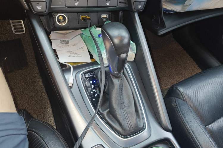 Used Hyundai Lafesta 2019 280TGDi Smart Speed Version China VI Standard Gear Lever