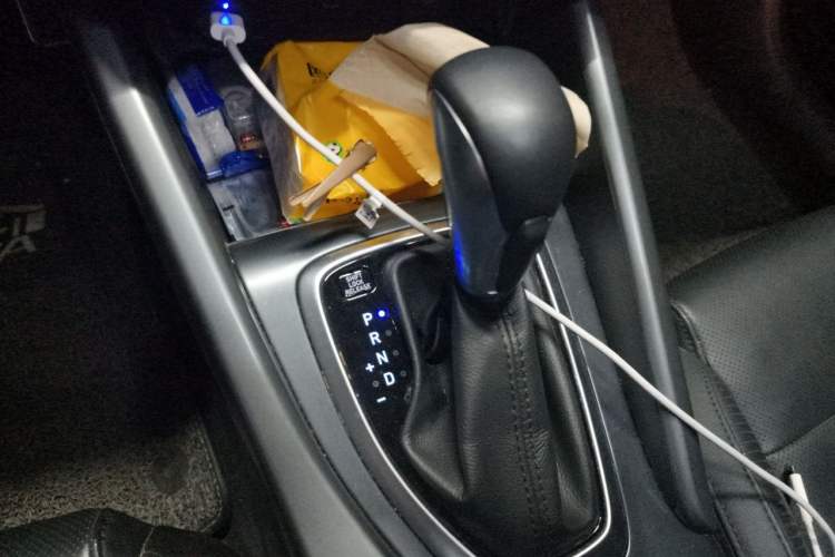 Used Hyundai Lafesta 2019 280TGDi Smart Speed Version China VI Standard Gear Lever