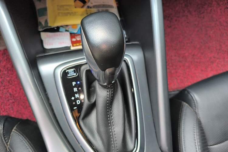 Used Hyundai Lafesta 2019 280TGDi Smart Speed Version China VI Standard Gear Lever